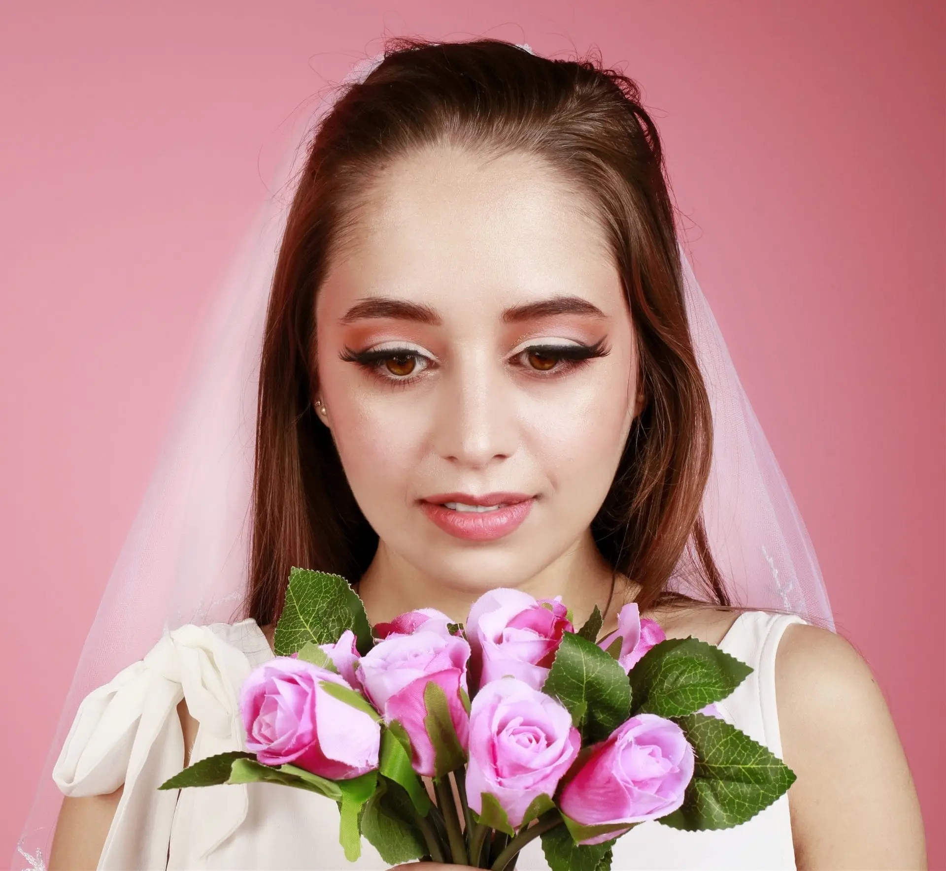 Photo Mariage Fleurs Rose Robe Blanche Mairie église
