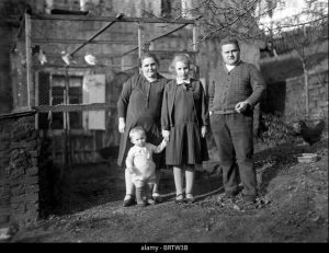 Ancienne photo de famille noir et blanc