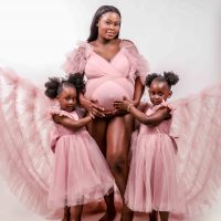 famille et femme enceinte complete pour séance photo pro en studio enceinte grossesse