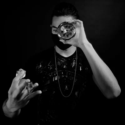 portrait artistique  avec diamant 12000 carats